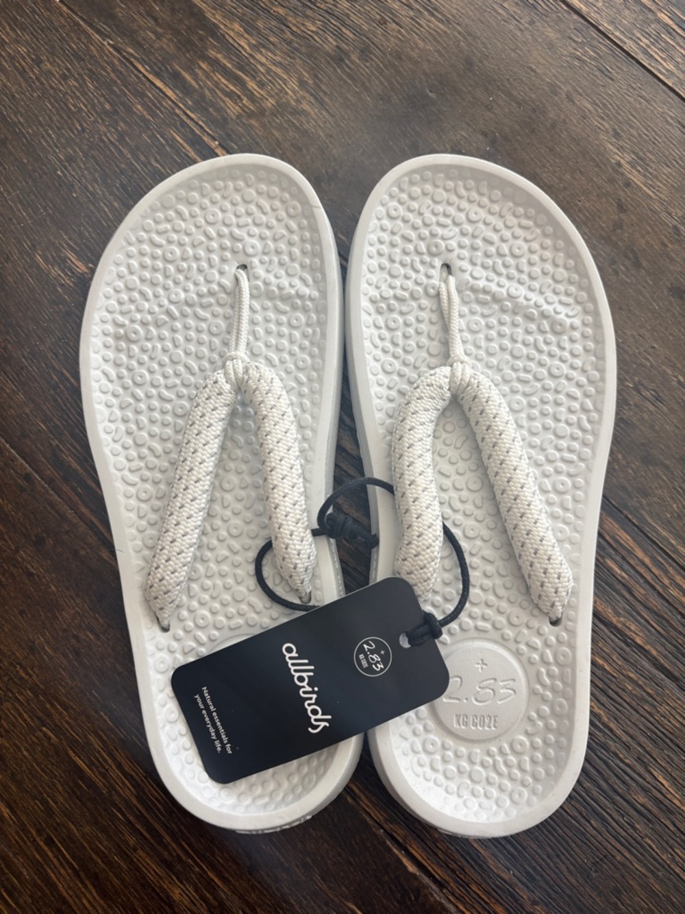 allbirds White Foam Thong Sandals with Braided Straps new with tags. Size 7